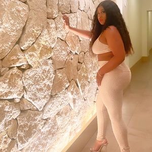 Meet your Posher, Annasha